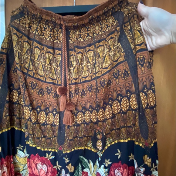 Farm Rio Midi Skirt + Envelope cropped top - Picture 14 of 15